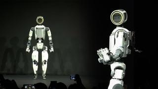 İnsanlardan da yetenekli! Boston Dynamics Atlası CES 2026'da sahneye çıkardı