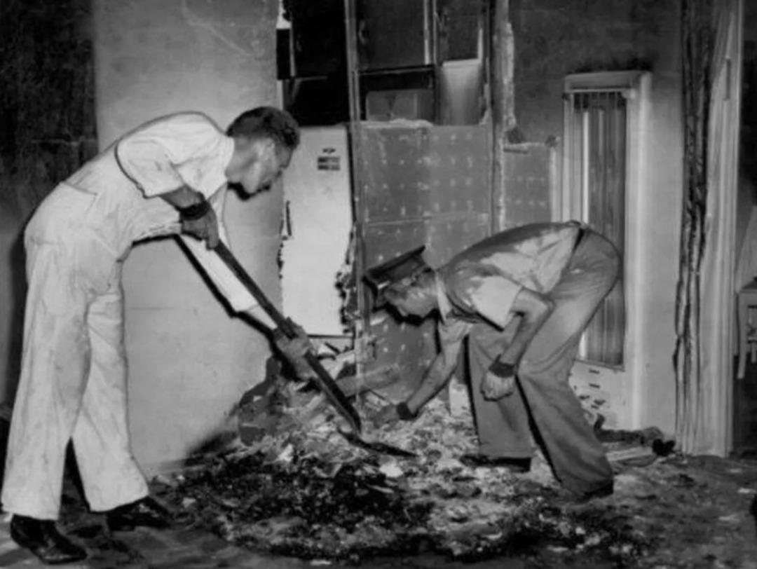 Gizemi &ccedil;&ouml;z&uuml;lemeyen &ouml;l&uuml;m: Kendi kendine yanıp &ouml;lm&uuml;ş! Evde zarar bile yok 2