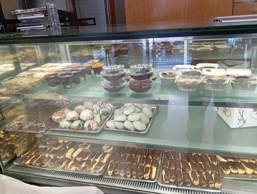 İğren&ccedil; olay! Aldığı kurabiyeyi ısırdı, i&ccedil;inden bakın ne &ccedil;ıktı! 1