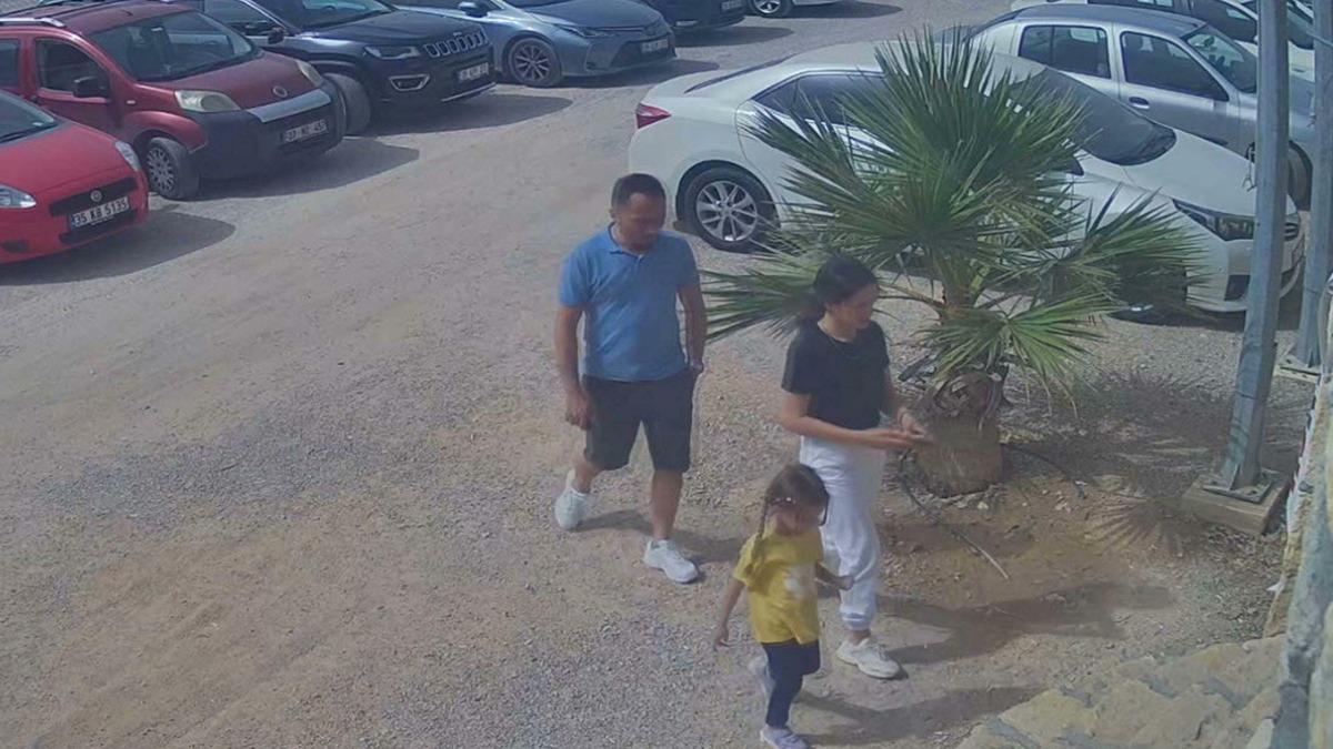 Dekoratif kemer üstlerine devrilmişti: İzmir'deki korkunç kazadan yeni görüntüler! - Mynet Yaşam