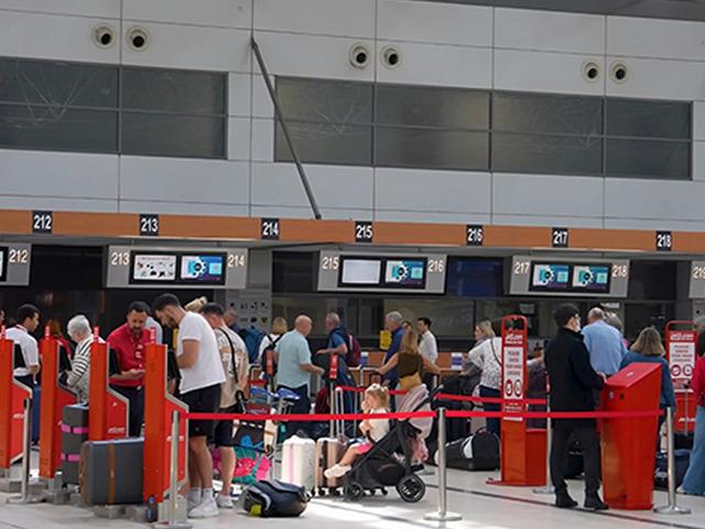 Bakan Uraloğlu duyurdu: Hava yoluyla seyahat eden yolcu sayısında Cumhuriyet tarihi rekoru kırıldı