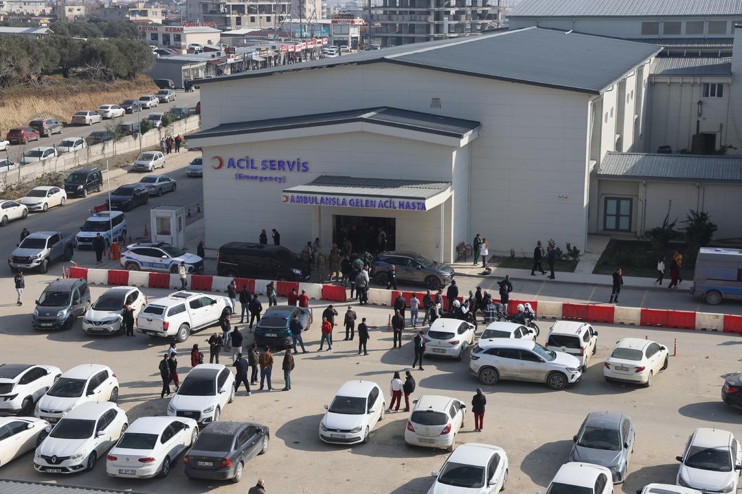 Canlı bombayım dedi kırmızı alarm verildi! Hastalar çıkarıldıktan sonra gerçek ortaya çıktı 1