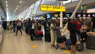 Avrupa'da y&uuml;zlerce u&ccedil;uşta iptal ve gecikme yaşanıyor