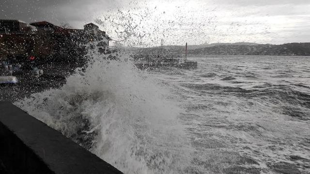 Meteoroloji ve AKOM'dan art arda uyarılar! İstanbul'a kar yağışı için de tarih verildi