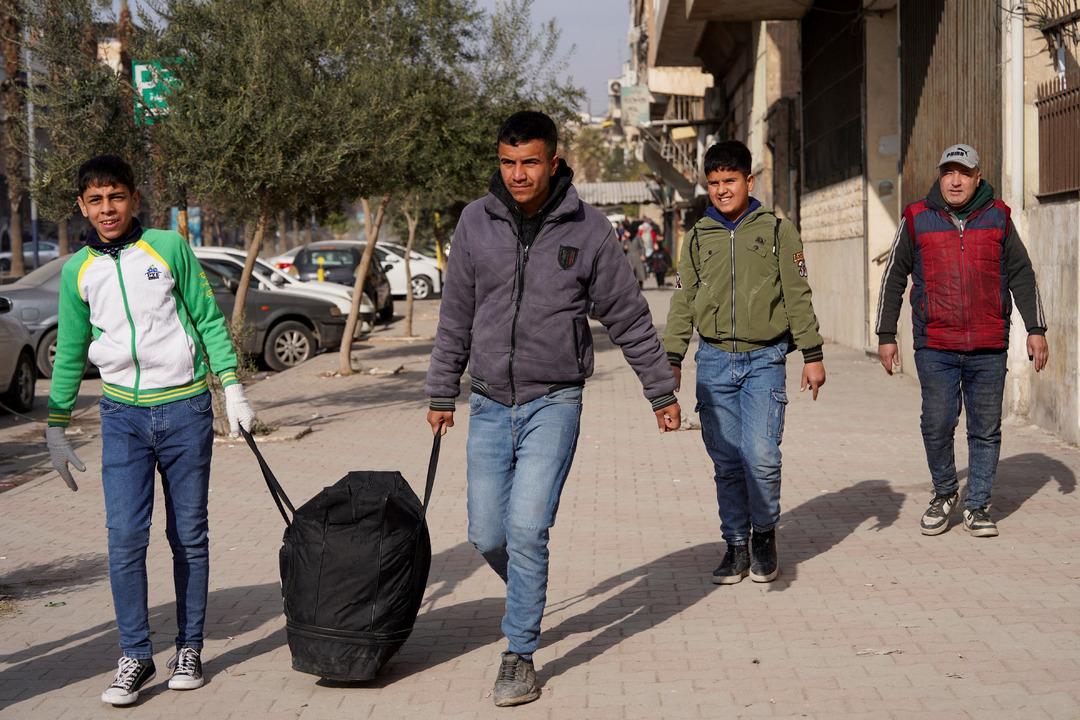 Suriye Ordusu ile SDG arasındaki &ccedil;atışmalar s&uuml;r&uuml;yor! S&uuml;re doldu, top&ccedil;u atışı başladı 11