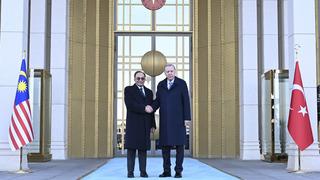 Cumhurbaşkanı Erdoğan, Malezya Başbakanı Enver'i resmi törenle karşıladı