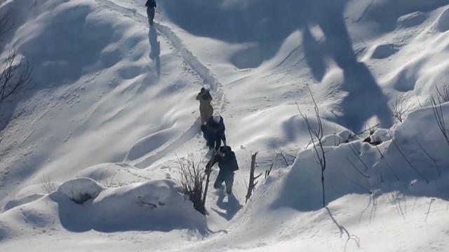 Diyarbakır’da rahatsızlığı bulunan vatandaş, jandarma helikopteriyle hastaneye sevk edildi