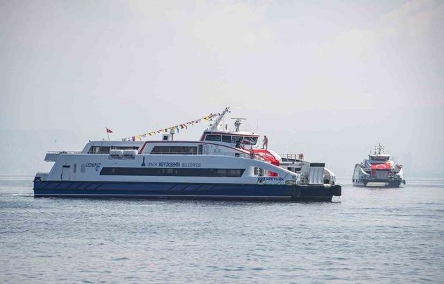 İzmir’de olumsuz hava şartları nedeniyle vapur seferleri iptal edildi 2