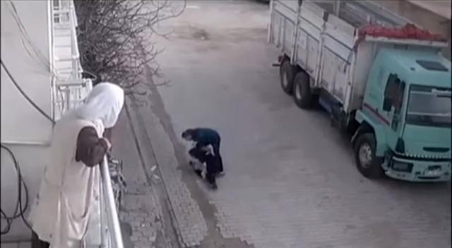 Mardin&rsquo;de bebekli anneye ve &ccedil;ocuğa saldıran şahıs tutuklandı 1