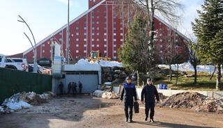Kartepe'de ruhsatı iptal edilen otel m&uuml;h&uuml;rlendi