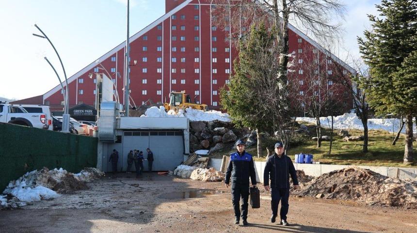 Kartepe Kayak Merkezi'nde ruhsatı iptal edilen otel m&uuml;h&uuml;rlendi