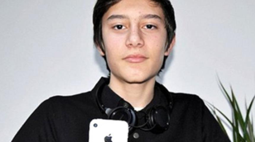 Liseli genç Apple'ın açığını buldu!