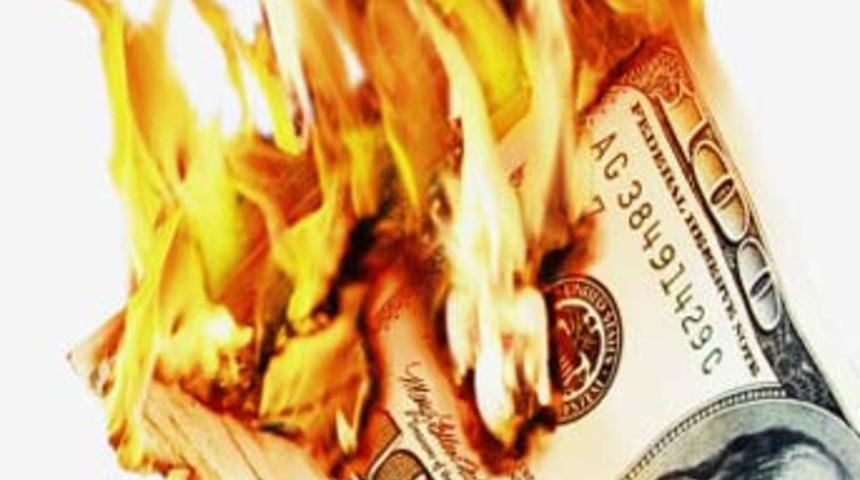 Dolar 2,75'i gördü