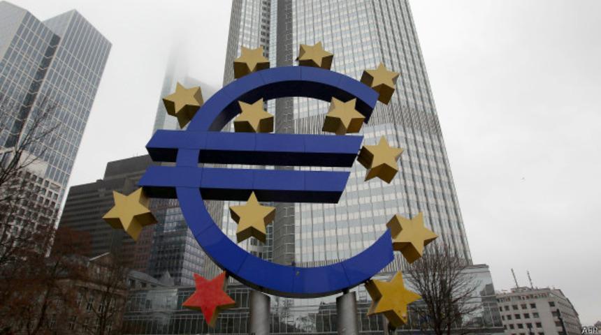 Avrupa Merkez Bankası Yunan bankalarına desteği görüşecek