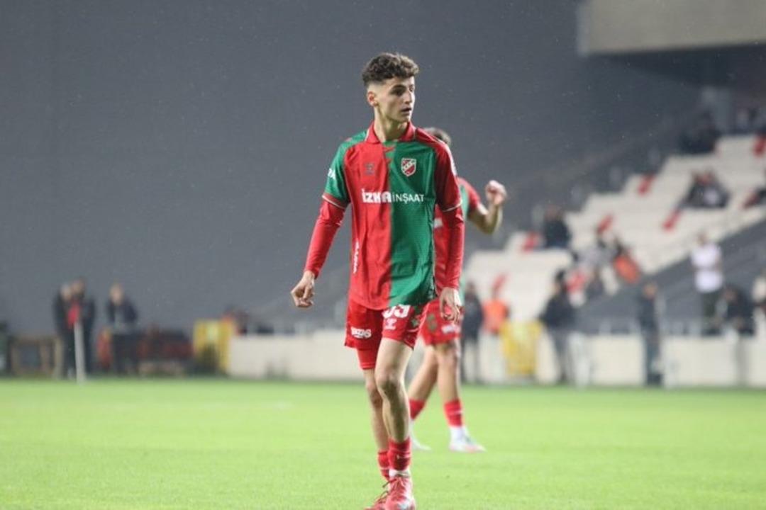 Fenerbahçe den bir bomba daha! Trabzonspor un da istediği Adem Yeşilyurt bitiyor 3