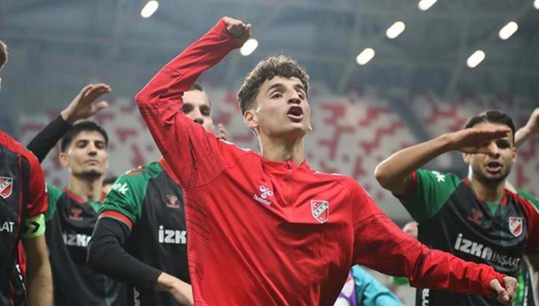 Fenerbahçe den bir bomba daha! Trabzonspor un da istediği Adem Yeşilyurt bitiyor 4