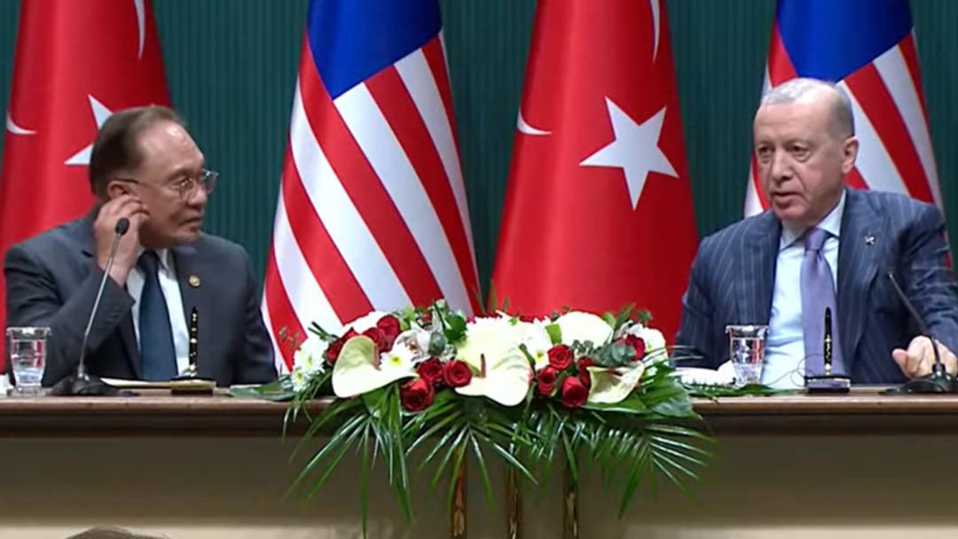 Cumhurbaşkanı Erdoğan: "Malezya ile bir&ccedil;ok proje ger&ccedil;ekleştirdik, bu adımların devamı gelecek" 4