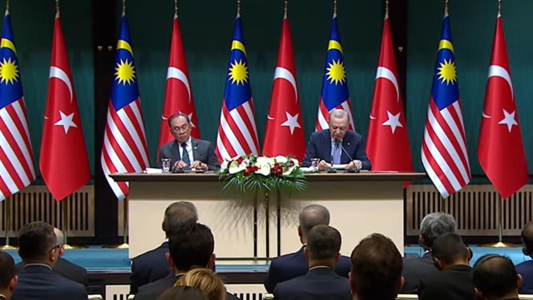 Cumhurbaşkanı Erdoğan: "Malezya ile bir&ccedil;ok proje ger&ccedil;ekleştirdik, bu adımların devamı gelecek" 5