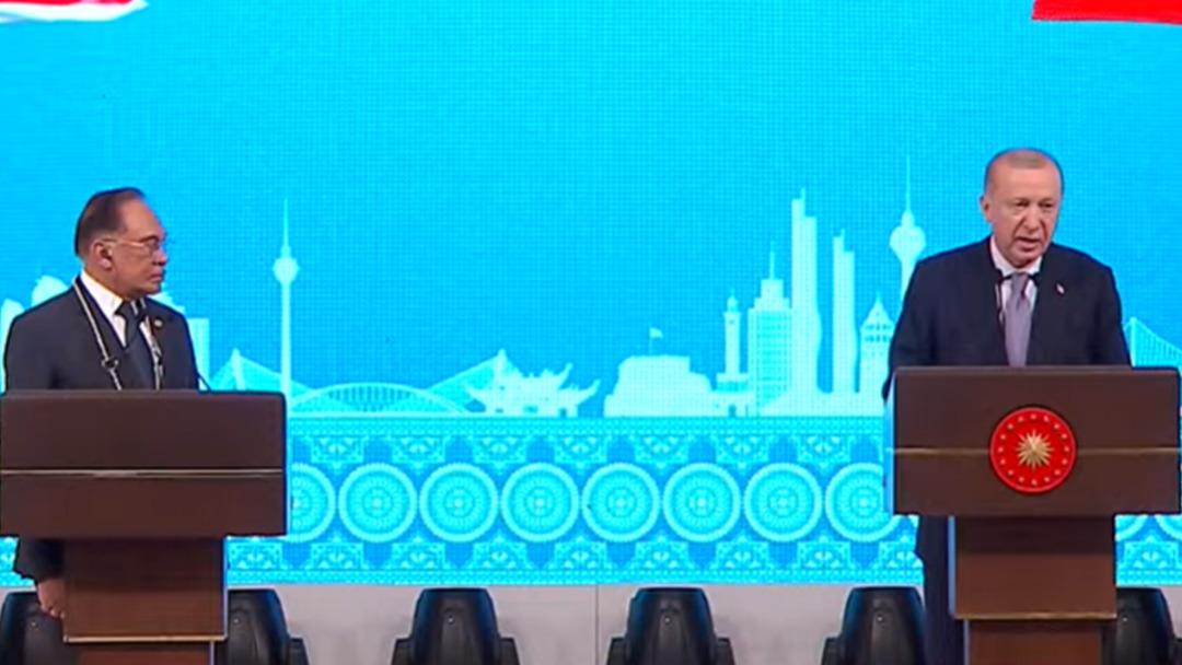 Cumhurbaşkanı Erdoğan: "Malezya ile bir&ccedil;ok proje ger&ccedil;ekleştirdik, bu adımların devamı gelecek" 1