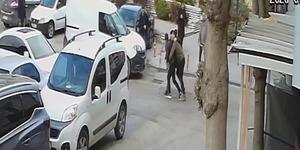 Baba ve 3 oğlunu sokak ortasında vurdu: 2 &ouml;l&uuml;, 2 yaralı