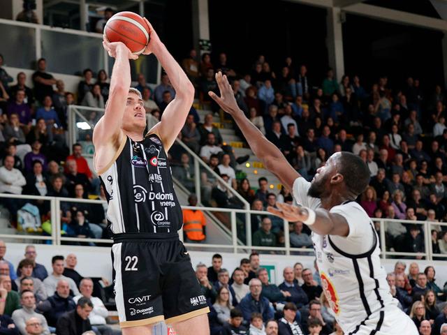 T&uuml;rk Telekom Avrupa Kupası'nda Trento'yu ge&ccedil;ti!