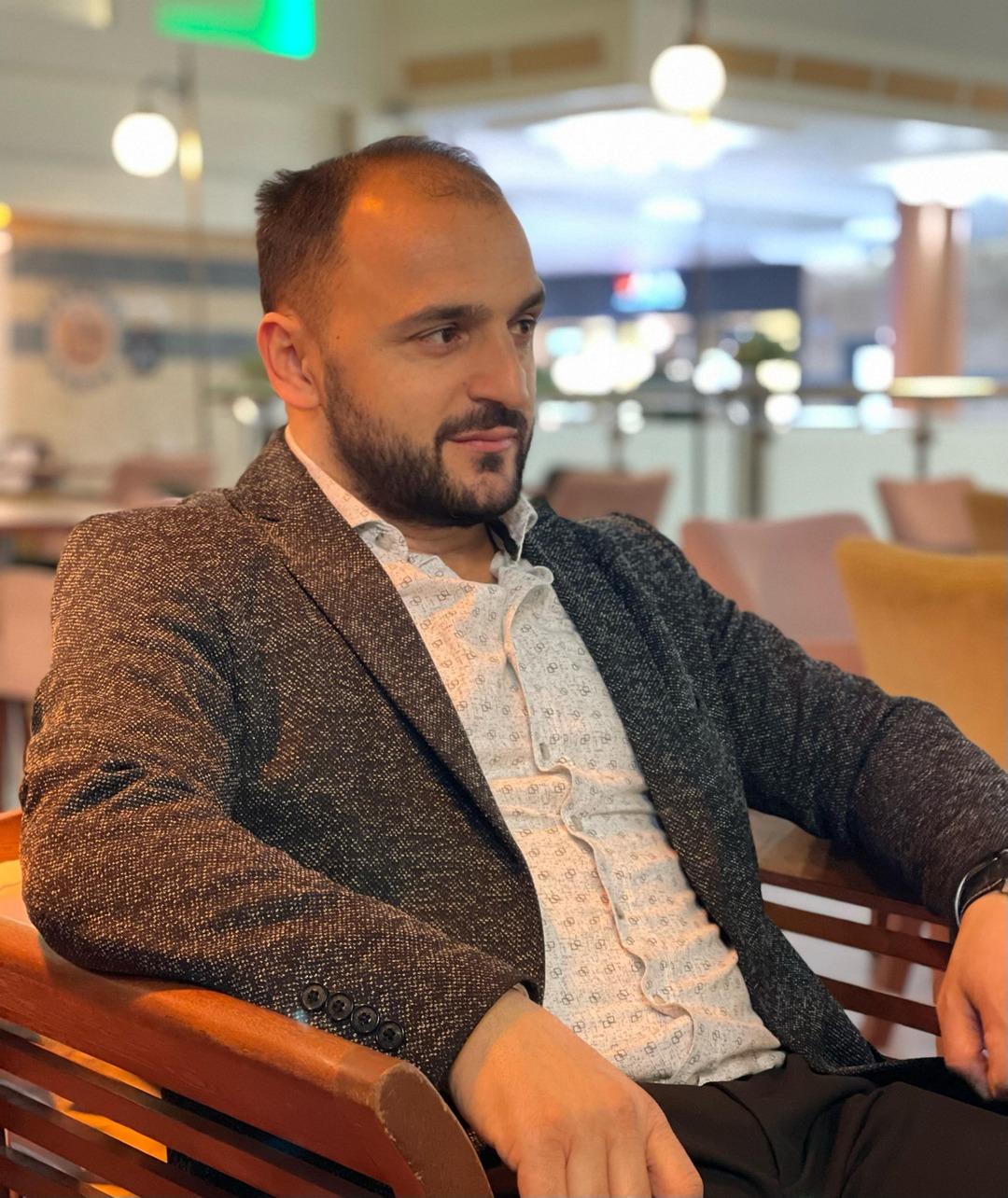 S&uuml;rmene Belediyesi eski başkan yardımcısı bı&ccedil;aklı saldırıda &ouml;ld&uuml;r&uuml;ld&uuml; 1