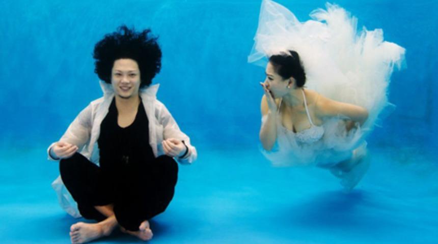 Suyun altında d&uuml;ğ&uuml;n başkadır!