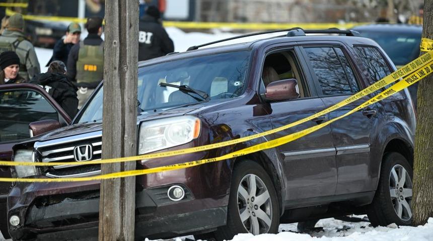 ABD G&ouml;&ccedil;menlik ve G&uuml;mr&uuml;k Muhafaza Dairesi ajanları bir kadını vurarak &ouml;ld&uuml;rd&uuml;