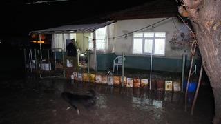 Edirne'de sağanak yağış, su baskınlarına yol açtı