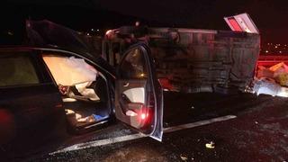 Anadolu Otoyolu’nda aynı istikamette giden otomobil ile minibüs çarpıştı: 1 ölü, 3 yaralı