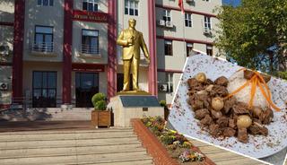 Hayır i&ccedil;in domuz eti dağıttı iddiası g&uuml;ndem oldu! Valilikten a&ccedil;ıklama geldi