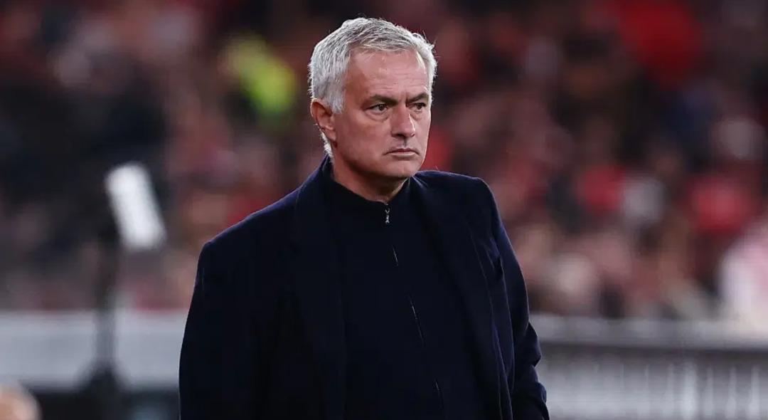 Mourinho i&ccedil;in kabus dolu gece! "Kupa Beyi" bu kez fena &ccedil;uvalladı 3