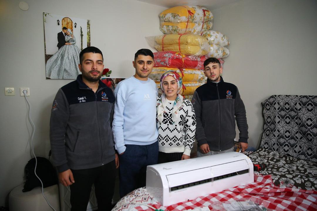 Gelin ve damada ilgin&ccedil; d&uuml;ğ&uuml;n hediyesi: "Para bekliyordum" 1