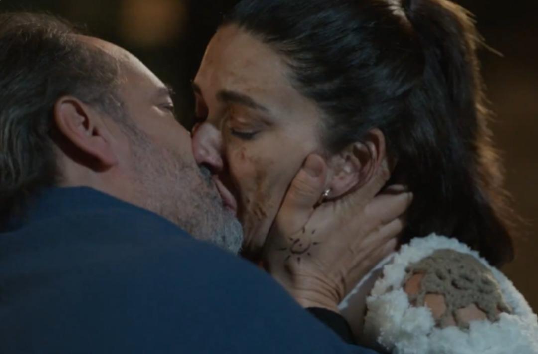 Berg&uuml;zar Korel erotik sahneleriyle g&uuml;ndemde! Sitem etti 1