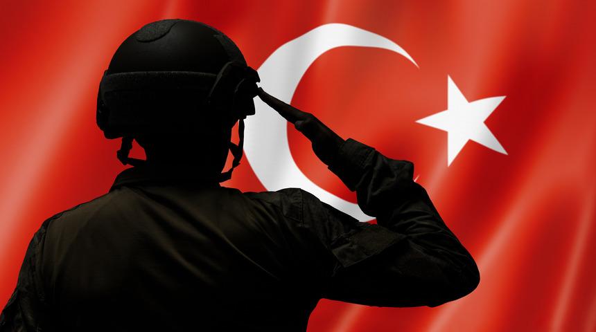 Askerler neden sağ el ile selam verir?