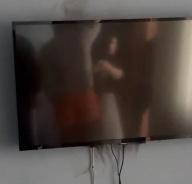 Turgutlu&rsquo;da bir eve yıldırım d&uuml;şt&uuml; 1