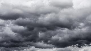 Bulutlar beyazken yağmur bulutları neden gridir?