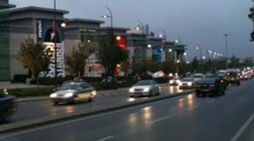 Ünlü caddenin adı değişti