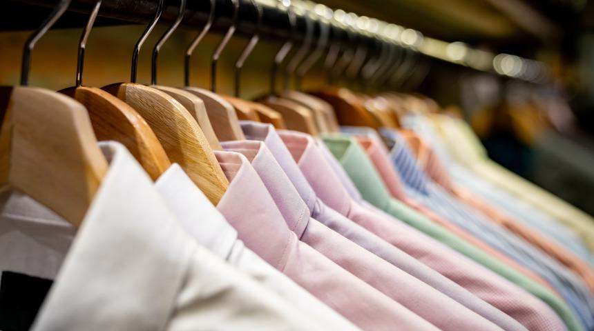 G&ouml;mleklerin sırt kısmındaki o k&uuml;&ccedil;&uuml;k askı halkası neden vardır?