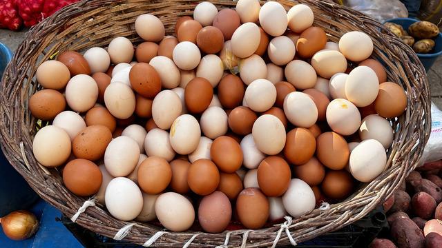Neden bazı yumurtaların kabuğu kahverengidir?