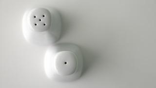 Tuzluk ve biberliklerdeki delik sayısı neden farklı olur?