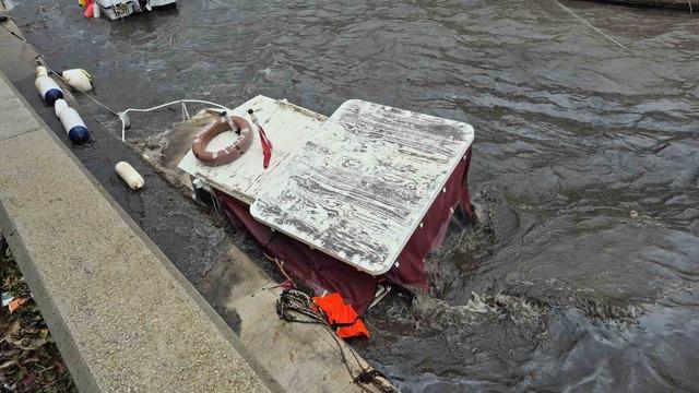 Karaya vuran ve batan teknelerde büyük hasar meydana geldi 2