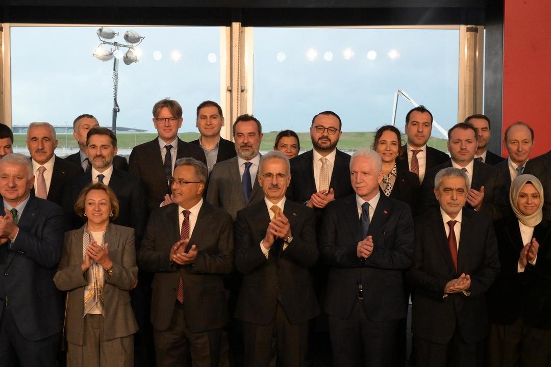 THY nin dev havacılık yatırımının temeli atıldı! Bakan Uraloğlu:  İddialı bir başlangı&ccedil; yapıyoruz  1