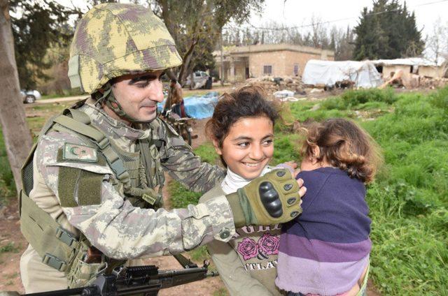 Teröristlerden kurtulan Afrinli çocuklar artık daha mutlu