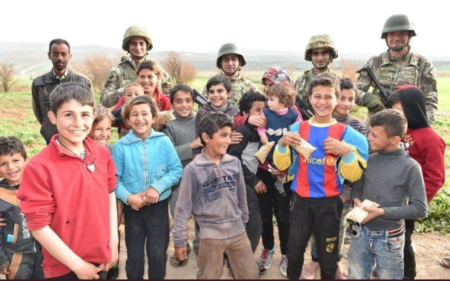 Teröristlerden kurtulan Afrinli çocuklar artık daha mutlu