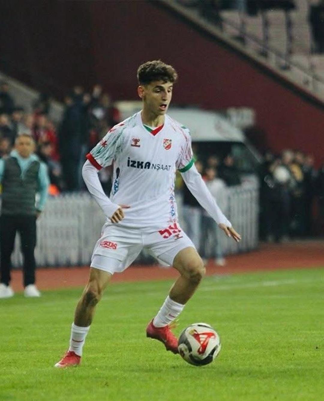 Acun Ilıcalı dan Fenerbah&ccedil;e ve Trabzonspor&rsquo;a transfer &ccedil;alımı! Adem Yeşilyurt u kapıyor! 1