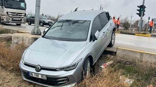 Burdur’da otomobil ile kamyon çarpıştı: 1 yaralı