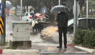 Antalya'da kuvvetli yağış ve fırtına etkili oldu