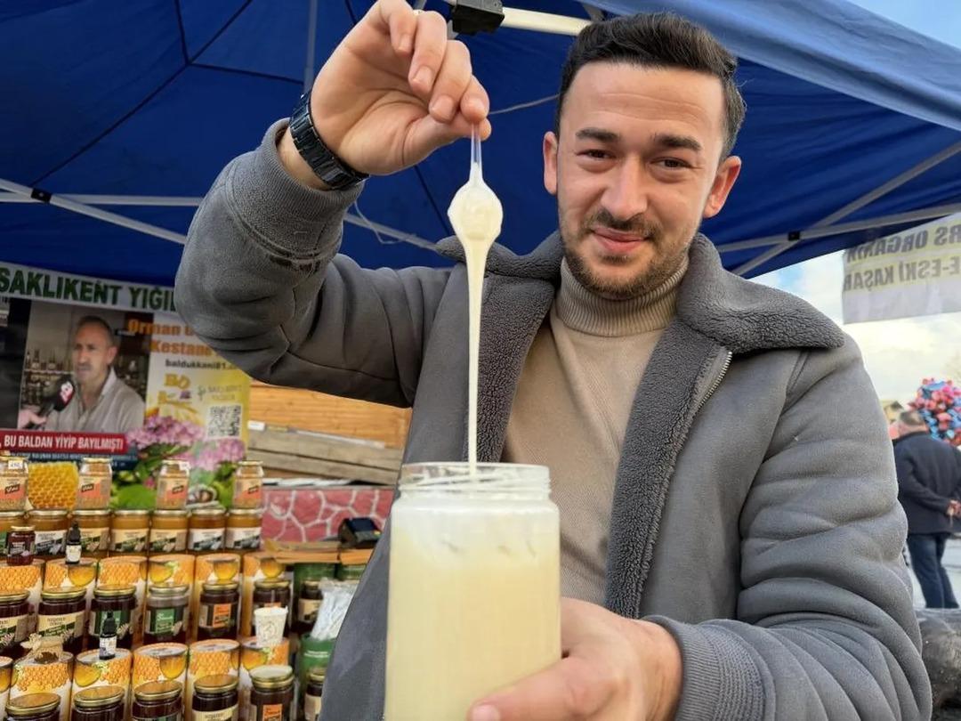 Beyaz bal görenleri şaşırtıyor! Müşteri bozulduğu sanıyor 1