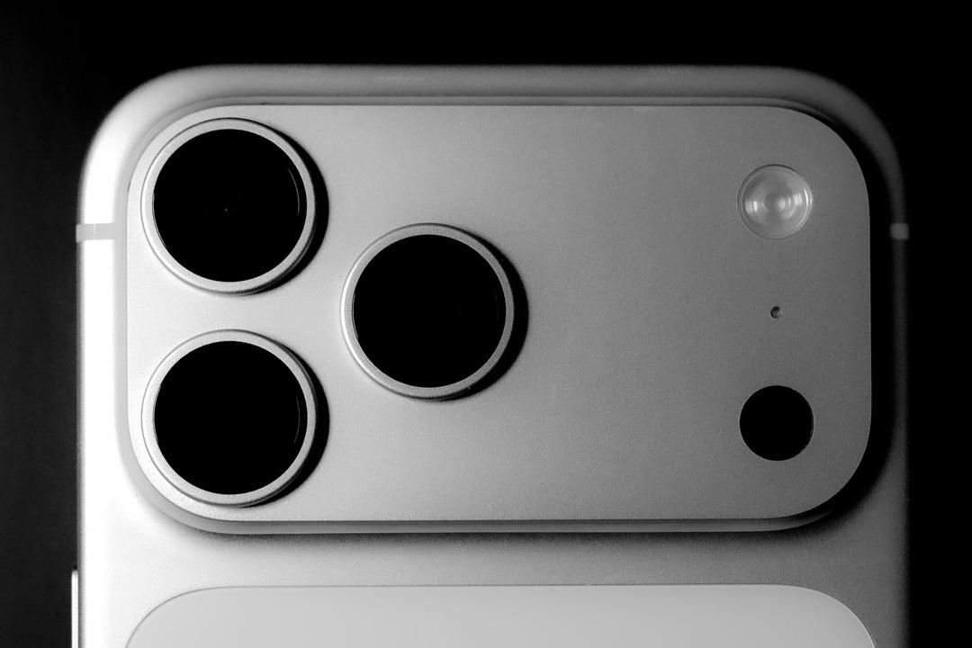 Geleceğin iPhone ları "g&ouml;z&uuml;m&uuml;z&uuml;n g&ouml;remediğini g&ouml;recek" 1